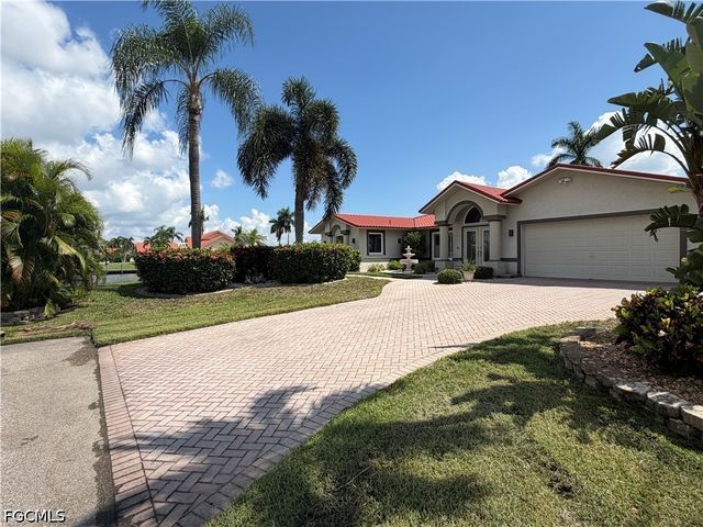 1957 SE 36th ST, Cape Coral, FL 33904