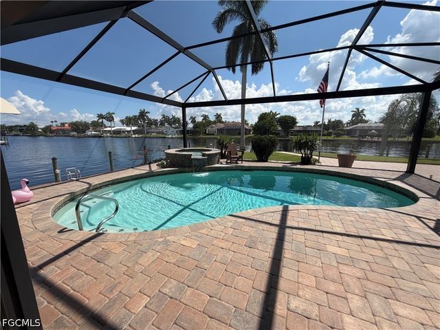 1957 SE 36th ST, Cape Coral, FL 33904