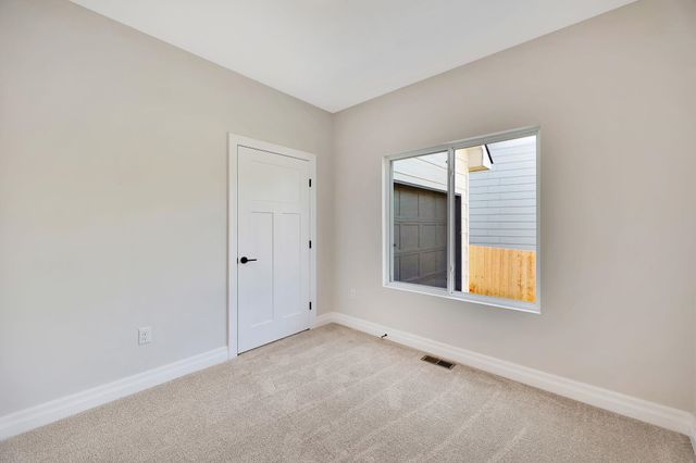 118 E Poplar Ct, Goddard, KS 67052