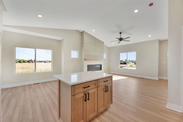 118 E Poplar Ct, Goddard, KS 67052