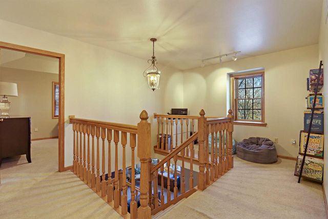 1100 Cooper Hawk DRIVE, Burlington, WI 53105