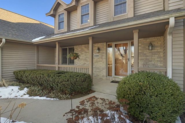 1100 Cooper Hawk DRIVE, Burlington, WI 53105