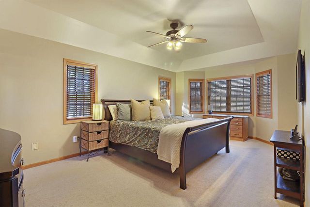 1100 Cooper Hawk DRIVE, Burlington, WI 53105