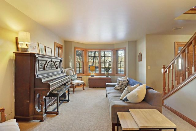 1100 Cooper Hawk DRIVE, Burlington, WI 53105