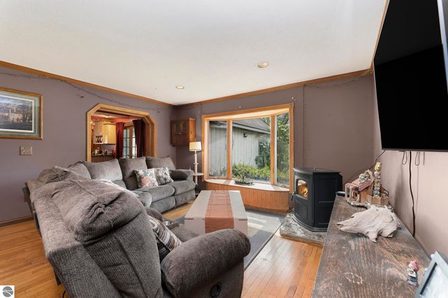 6690 N 39 Road, Manton, MI 49663