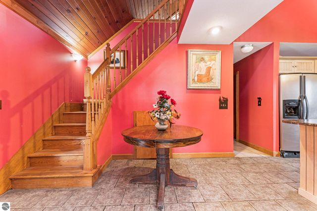 6690 N 39 Road, Manton, MI 49663