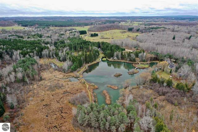 6690 N 39 Road, Manton, MI 49663