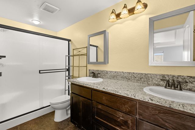 925 Sellwood Drive, Eagle Point, OR 97524