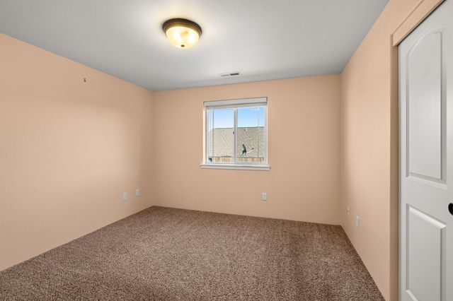 925 Sellwood Drive, Eagle Point, OR 97524