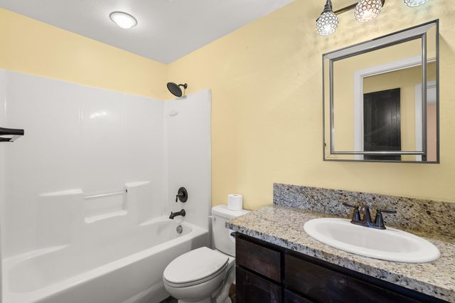 925 Sellwood Drive, Eagle Point, OR 97524