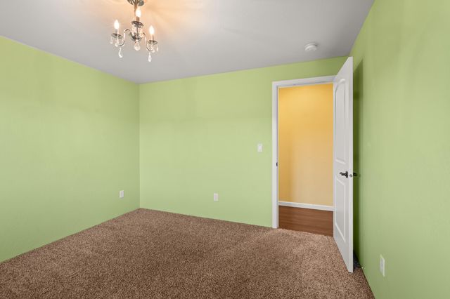 925 Sellwood Drive, Eagle Point, OR 97524