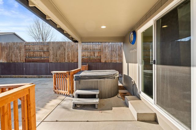 925 Sellwood Drive, Eagle Point, OR 97524