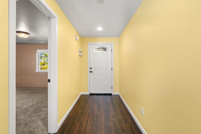 925 Sellwood Drive, Eagle Point, OR 97524