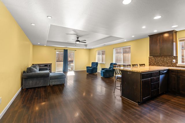 925 Sellwood Drive, Eagle Point, OR 97524