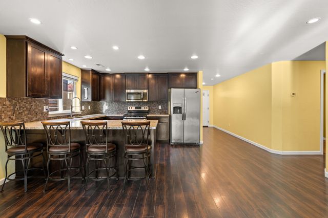 925 Sellwood Drive, Eagle Point, OR 97524