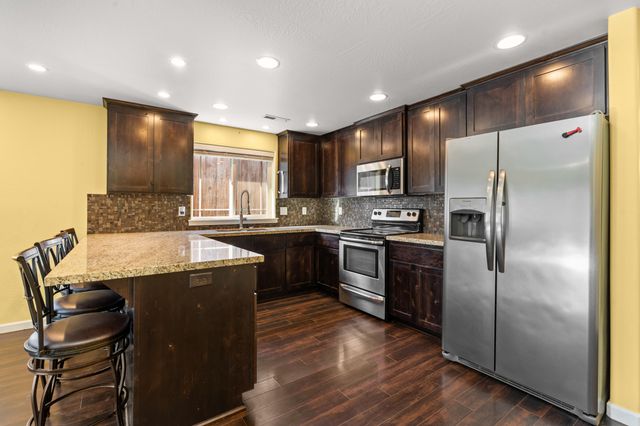 925 Sellwood Drive, Eagle Point, OR 97524