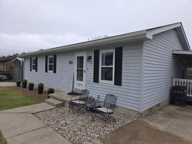 330 Whispering Woods Drive, Irvine, KY 40336