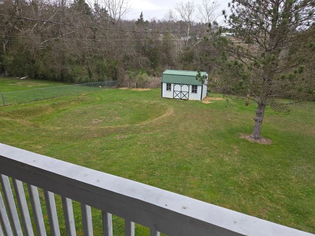 330 Whispering Woods Drive, Irvine, KY 40336