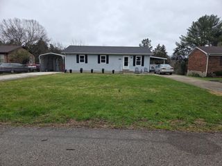 330 Whispering Woods Drive, Irvine, KY 40336