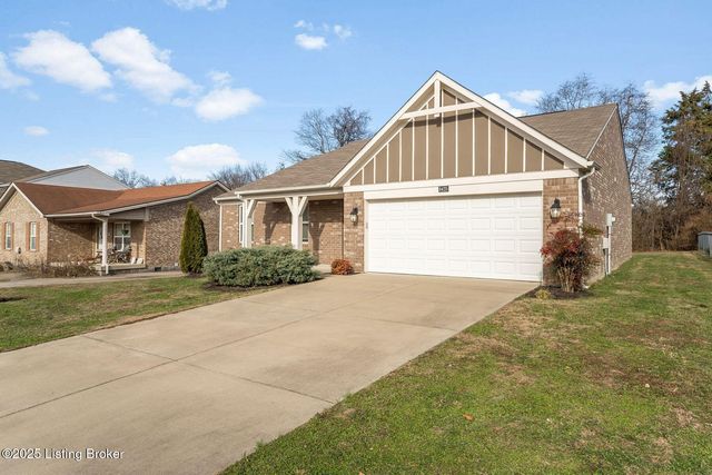 8425 Splendid Point, Louisville, KY 40229