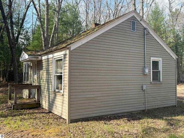 4573 N Able Street, Irons, MI 49644