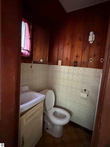 4573 N Able Street, Irons, MI 49644