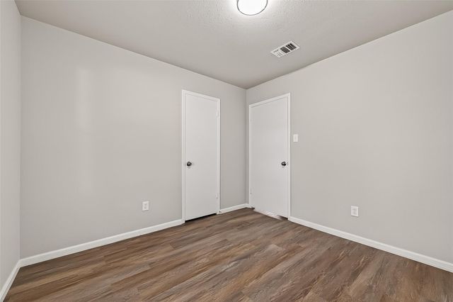 4923 Sandalwood Avenue, Rosenberg, TX 77471