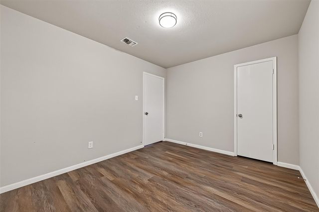 4923 Sandalwood Avenue, Rosenberg, TX 77471