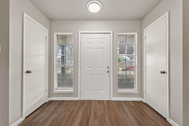 4923 Sandalwood Avenue, Rosenberg, TX 77471