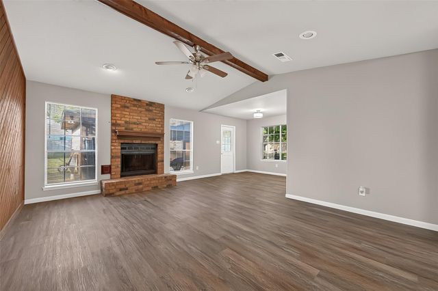 4923 Sandalwood Avenue, Rosenberg, TX 77471
