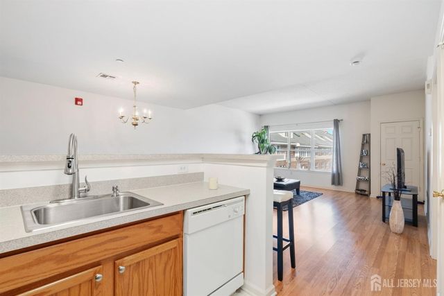 358 Rector Street 510, Perth Amboy, NJ 08861