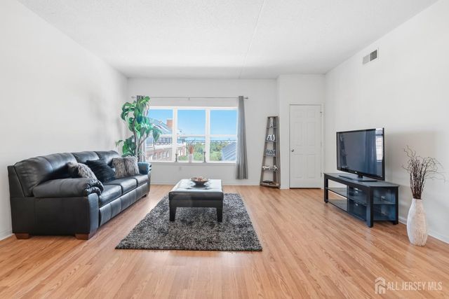 358 Rector Street 510, Perth Amboy, NJ 08861
