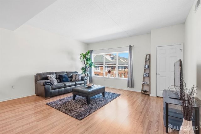 358 Rector Street 510, Perth Amboy, NJ 08861