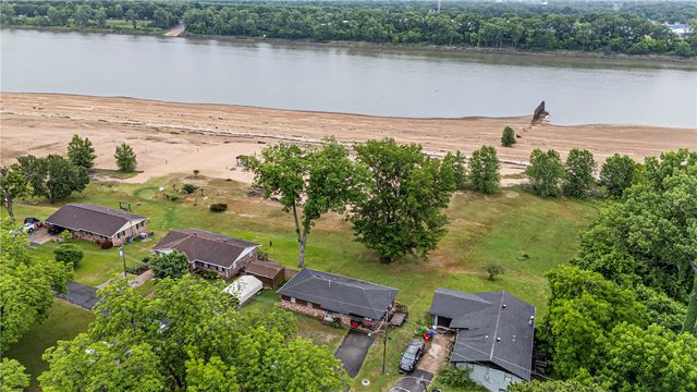 108 Bowman Drive, Dardanelle, AR 72834