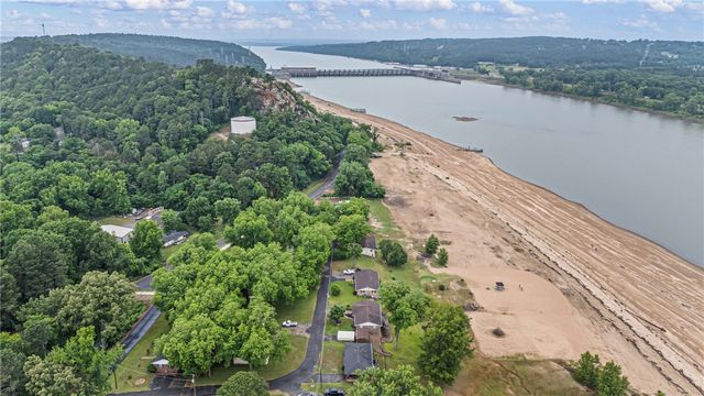 108 Bowman Drive, Dardanelle, AR 72834