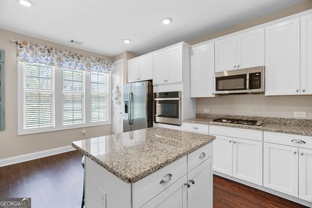 330 Chestnut Oak Drive, Peachtree City, GA 30269