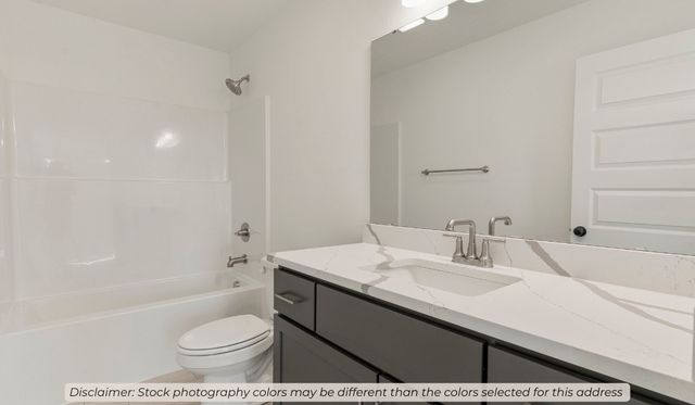 9236 S Pleasant Valley Road, Gentry, AR 72734