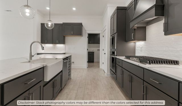 9236 S Pleasant Valley Road, Gentry, AR 72734