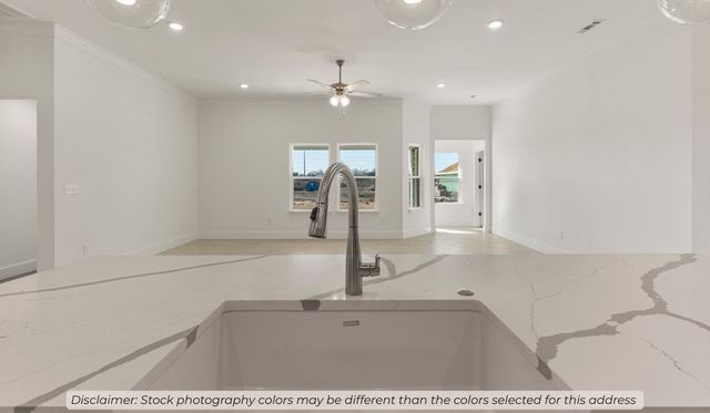 9236 S Pleasant Valley Road, Gentry, AR 72734