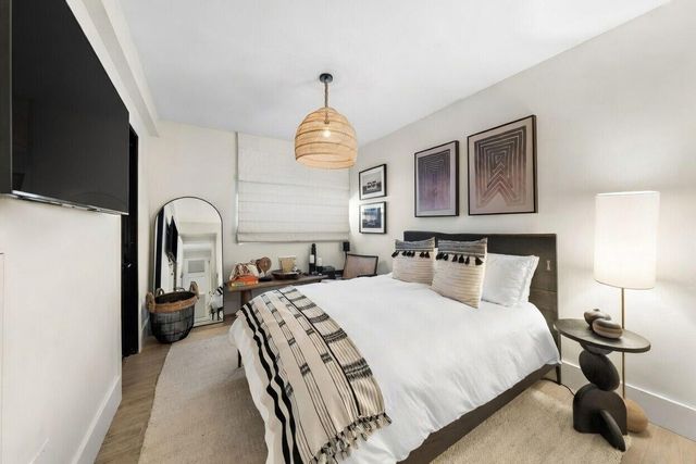 2765 Brickell Court, Miami, FL 33129
