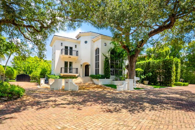 2765 Brickell Court, Miami, FL 33129