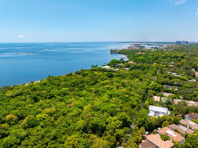 2765 Brickell Court, Miami, FL 33129