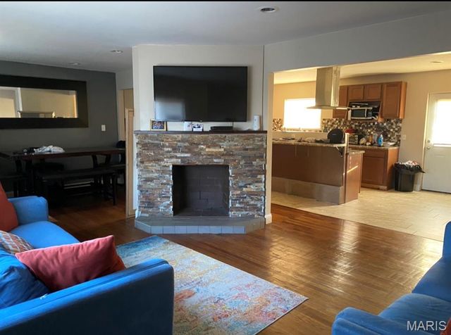 6350 Woodland Avenue, St Louis, MO 63120
