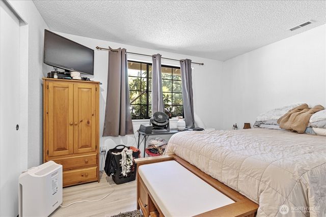 15107 1510 15th Avenue E, Tacoma, WA 98445