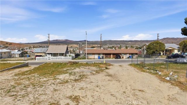 212 E Fredricks, Barstow, CA 92311