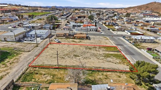 212 E Fredricks, Barstow, CA 92311