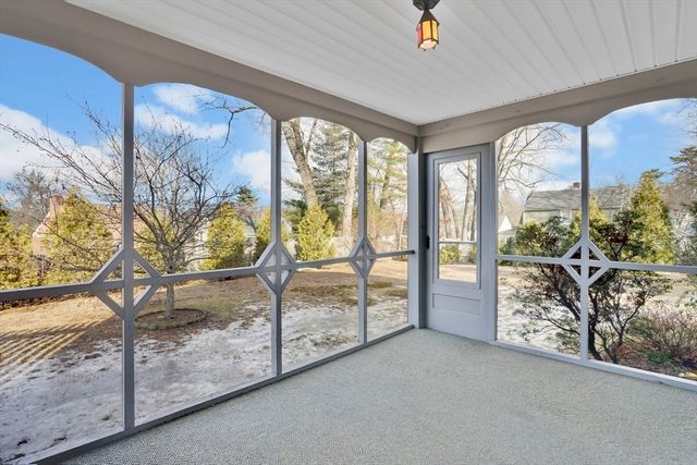 231 Dayton St, Springfield, MA 01118