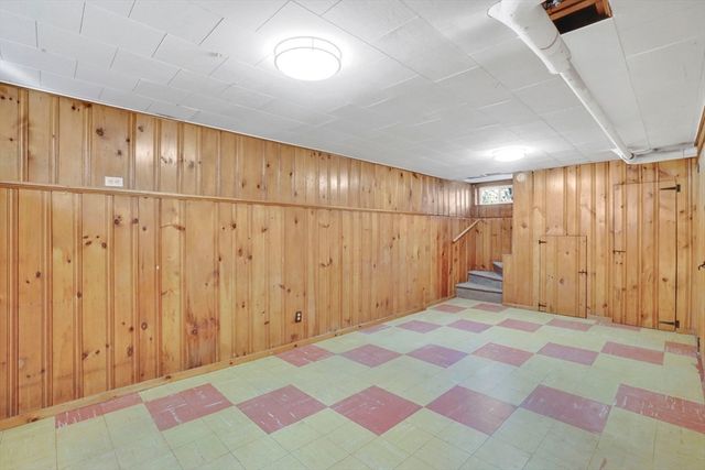 231 Dayton St, Springfield, MA 01118