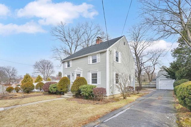 231 Dayton St, Springfield, MA 01118