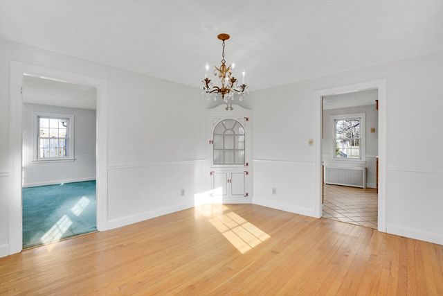 231 Dayton St, Springfield, MA 01118